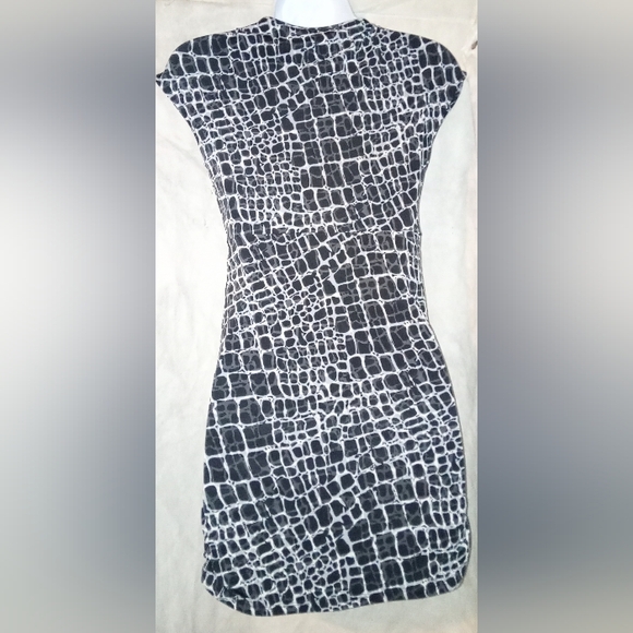 Express Ruched Top - Picture 4 of 4